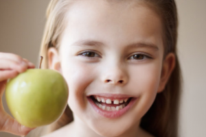 西安小白兔口腔醫(yī)院李婷整形價格表附金屬托槽矯正案例展示