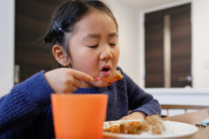 長(zhǎng)沙瑞瀾醫(yī)療美容醫(yī)院呂劍波整形價(jià)格表附自體脂肪全臉填充案例展示