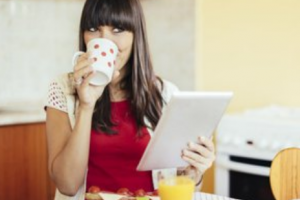 長(zhǎng)沙瑞瀾醫(yī)療美容醫(yī)院朱正整形價(jià)格表附自體脂肪全臉填充案例展示