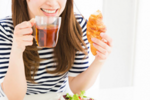 衡陽雅美醫(yī)療美容醫(yī)院肖淑鴻整形價(jià)格表附無針?biāo)獍咐故?>
</a>
<h3 class=