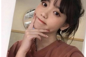 益陽(yáng)市中心醫(yī)院美容整形科劉靜整形價(jià)格表附玻尿酸墊下巴案例展示