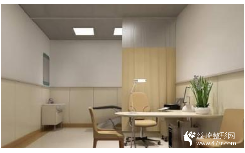 南方醫(yī)院整形外科隆鼻貴不貴？隆鼻價格|90天恢復果