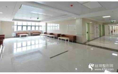 成都大華醫(yī)美怎么樣？隆鼻價(jià)格多少附醫(yī)生案例分享和果反饋