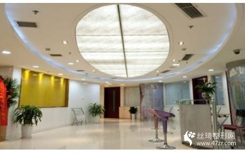 美聯(lián)臣整形醫(yī)院是正規(guī)醫(yī)院嗎？自體脂肪隆胸果太好了附價格一覽