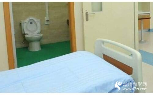 上海清沁醫(yī)療美容是外包嗎？附雙眼皮手術(shù)前后對比果圖及價格表