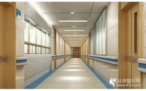 南昌附二院是三甲醫(yī)院?jiǎn)?？隆鼻案例醫(yī)生介紹及新版價(jià)格表