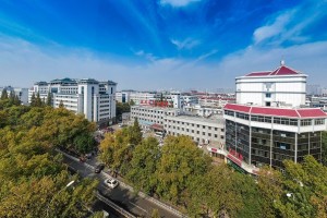 襄陽(yáng)中心醫(yī)院整形科口碑好不好硅膠隆鼻案例及果圖分享