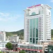 延安大學附屬醫(yī)院玻尿酸隆胸整形外科