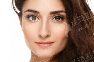 重慶做瓷貼面機(jī)構(gòu)排行榜醫(yī)院詳情,瓷貼面醫(yī)生案例變化點(diǎn)評(píng)！瓷貼面醫(yī)生術(shù)后案例記錄點(diǎn)評(píng)